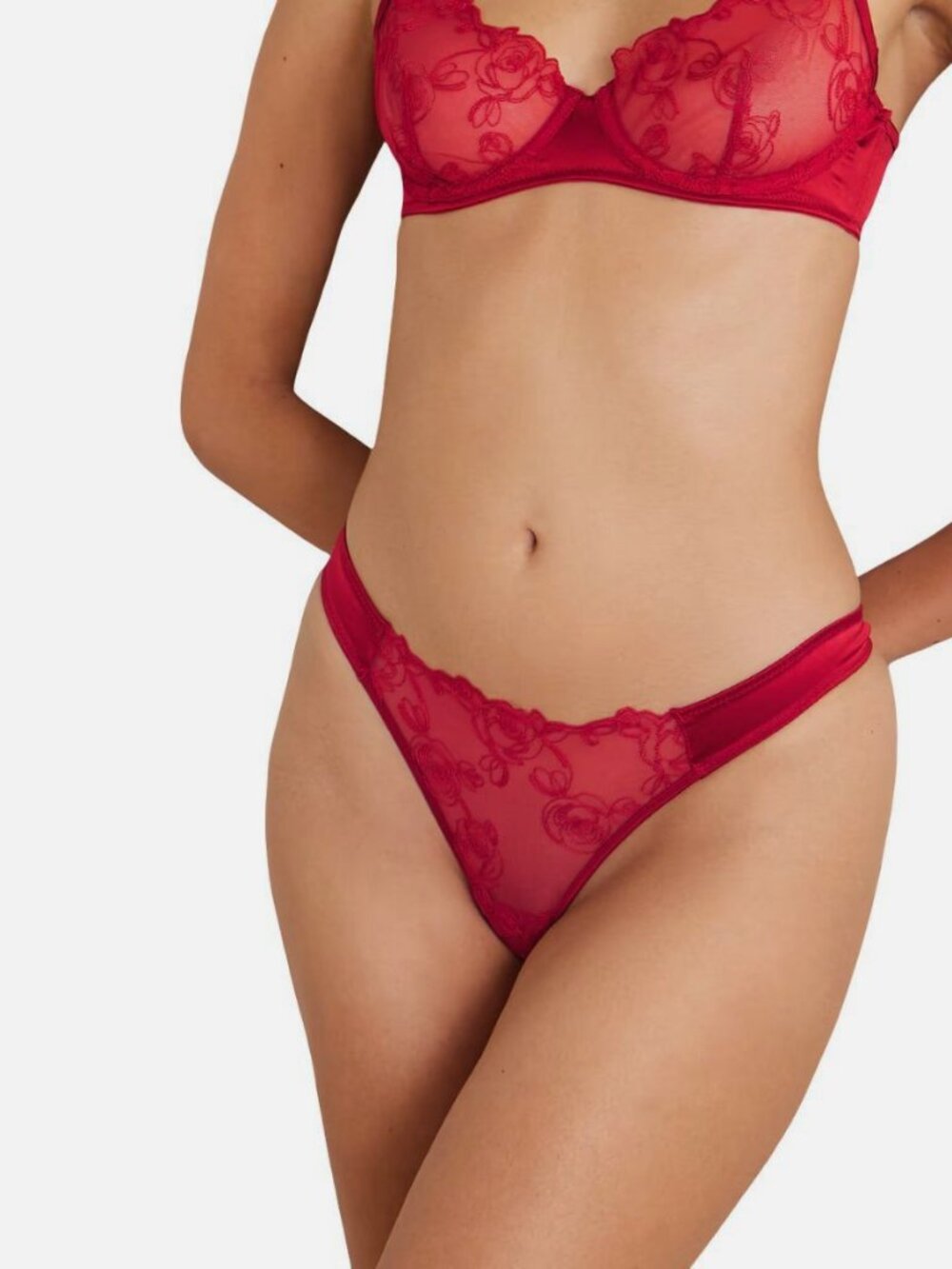 Kiki De Montparnasse Women's Red Silk Embroidered La Rose Thong Panties Size L